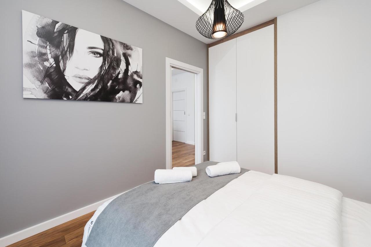 Central Apartments By Bed&Bath Krakau Buitenkant foto